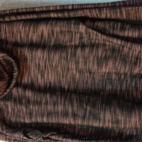 Skull hoodie - Picture 2 of 4